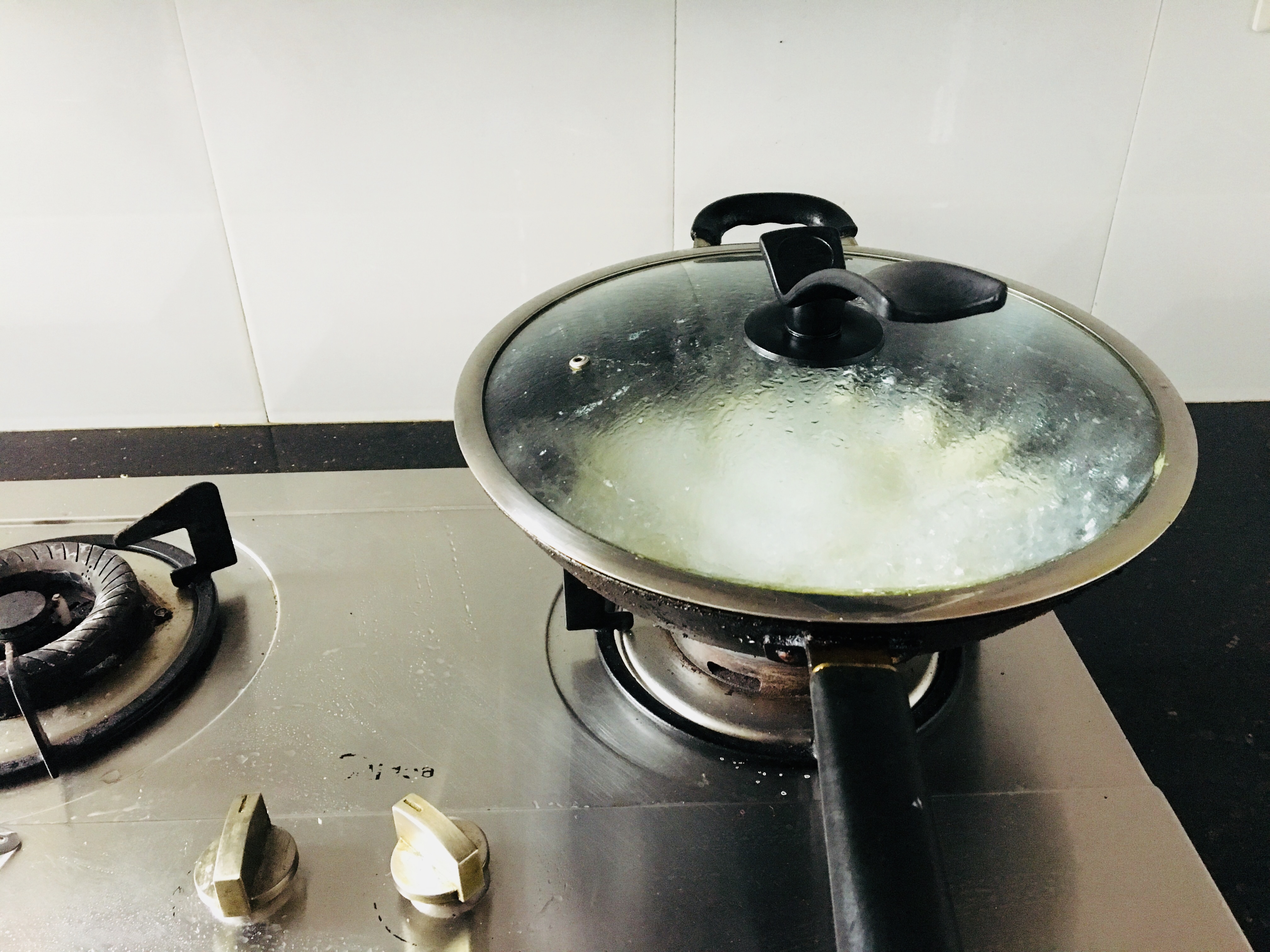 饺子被冻成一坨怎么办,饺子被冻裂是什么原因