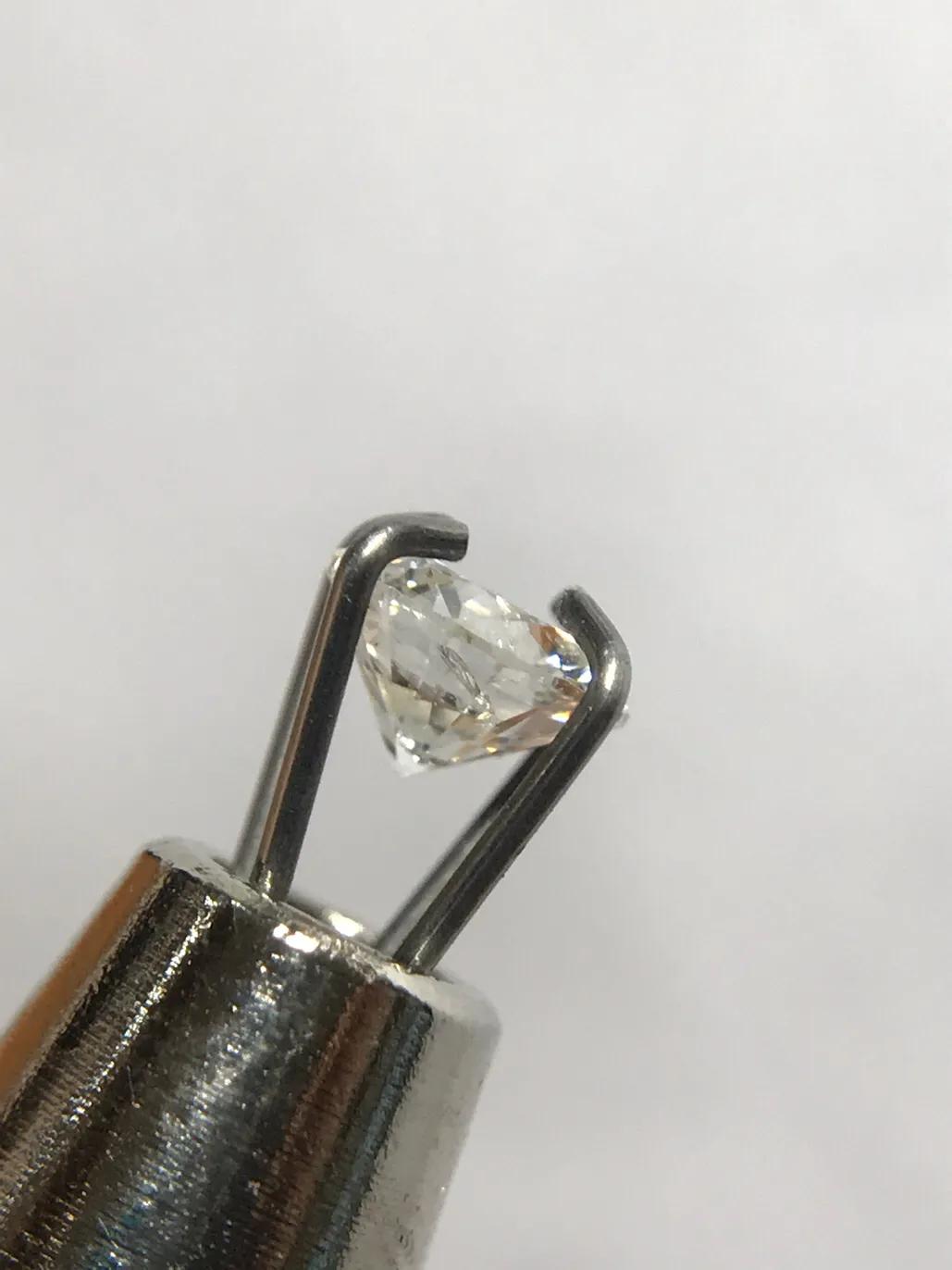 钻戒到底值不值钱,钻戒二手价不值钱