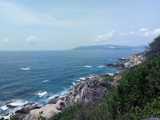 蜈支洲岛到天涯海角有多远,蜈支洲岛和天涯海角哪个好