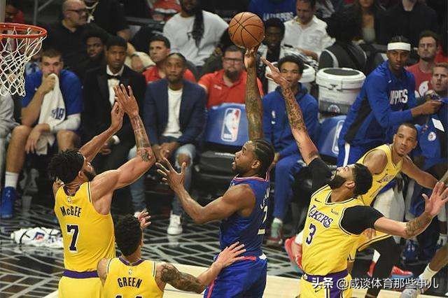 湖人对阵快船小卡高光,2019-2020nba揭幕战湖人对快船