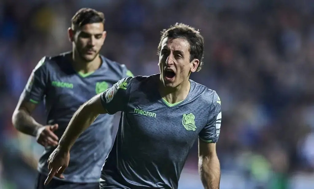 皇社大步迈向欧冠,主力框架走进豪门球探视野,谨防挖人