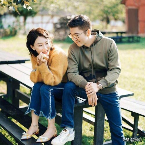 闺女出生爸爸发的简洁朋友圈,女儿出生爸爸发朋友圈图案