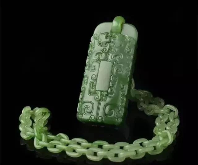 玉镯养人,可以养人的玉镯