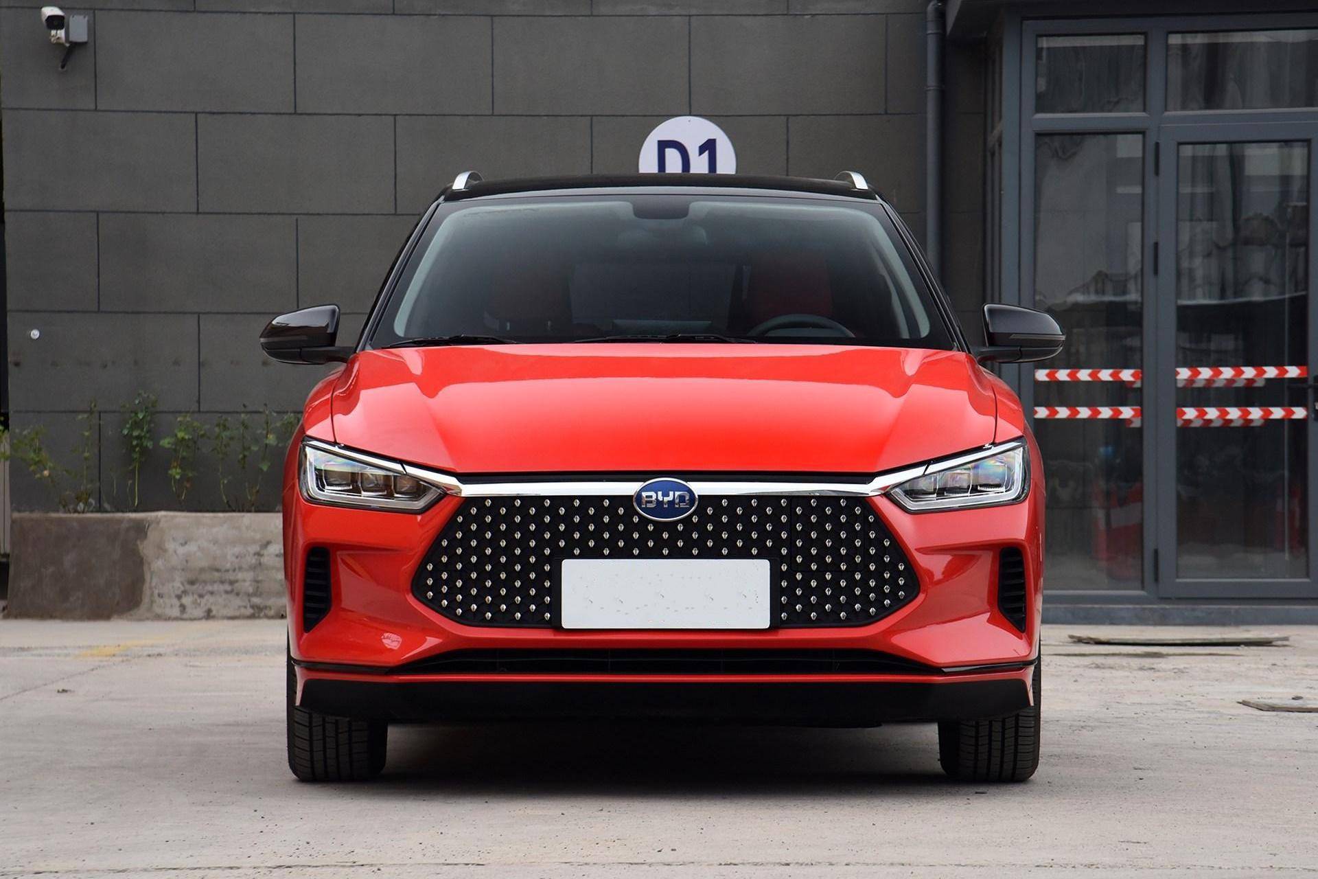 国产电动两厢车,高颜值大型电动两厢车