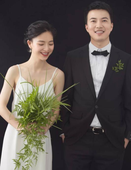 化妆店推的安瓶是什么,照相用安瓶好吗