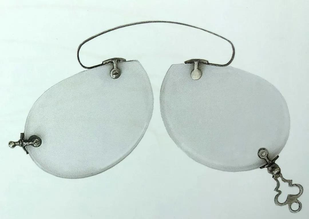 眼镜的百年发展史,一图看懂眼镜发展史
