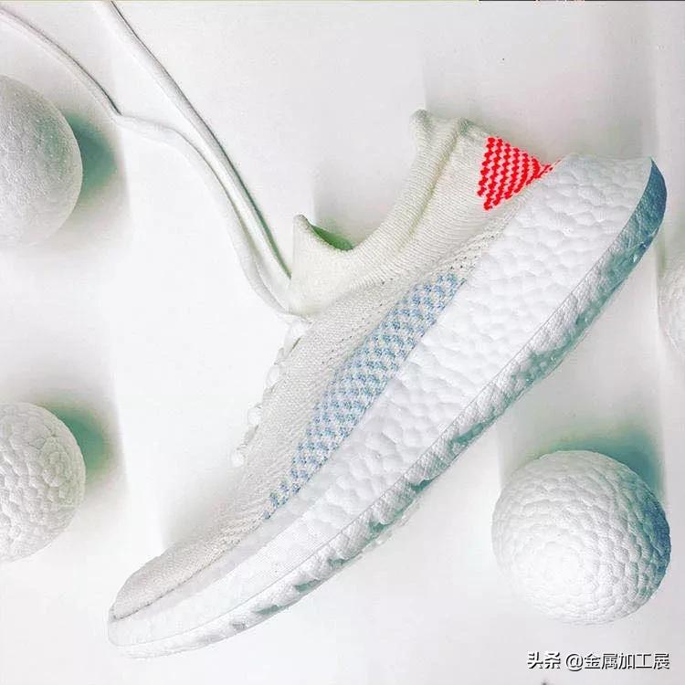 踩屎感最强的运动鞋,踩屎感软底耐磨运动鞋