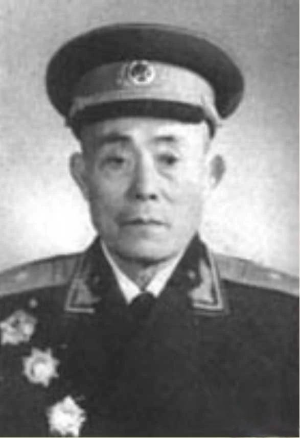 1955年授衔时，年纪最大的元帅、大将、上将、中将、少将都是谁？