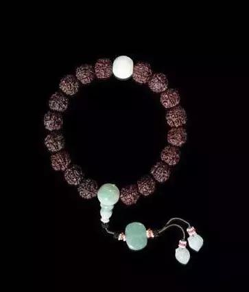 清朝皇帝顶级名贵的手串 (清朝最美手串图片)