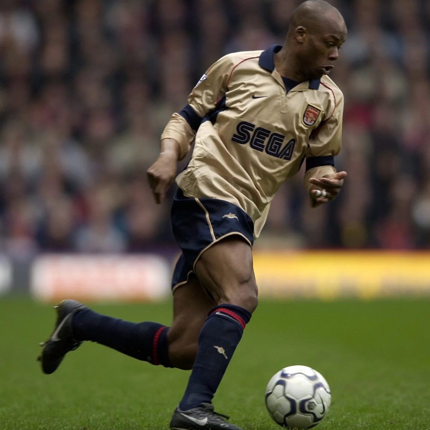 阿森纳足球球衣最厉害的是几号,阿森纳经典球衣