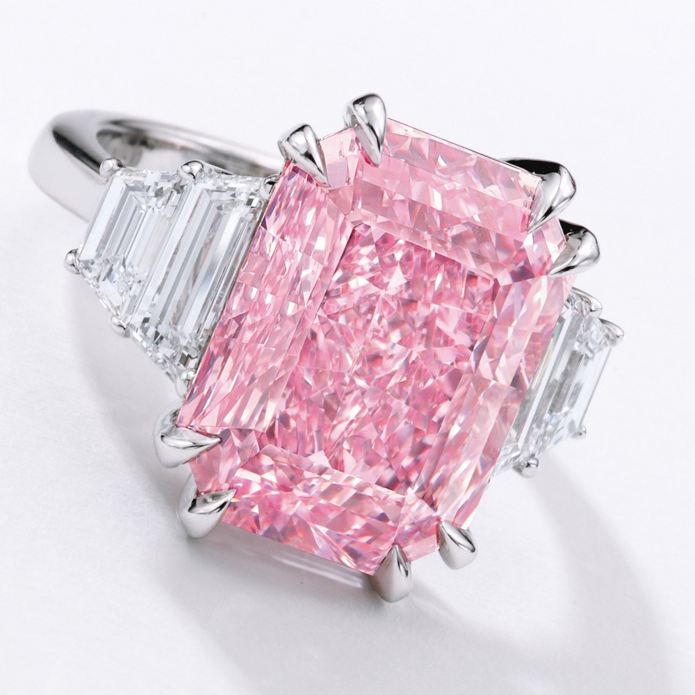 Sotheby’s香港珠宝秋拍，一颗10.64ct紫粉色钻石2000万美元成交