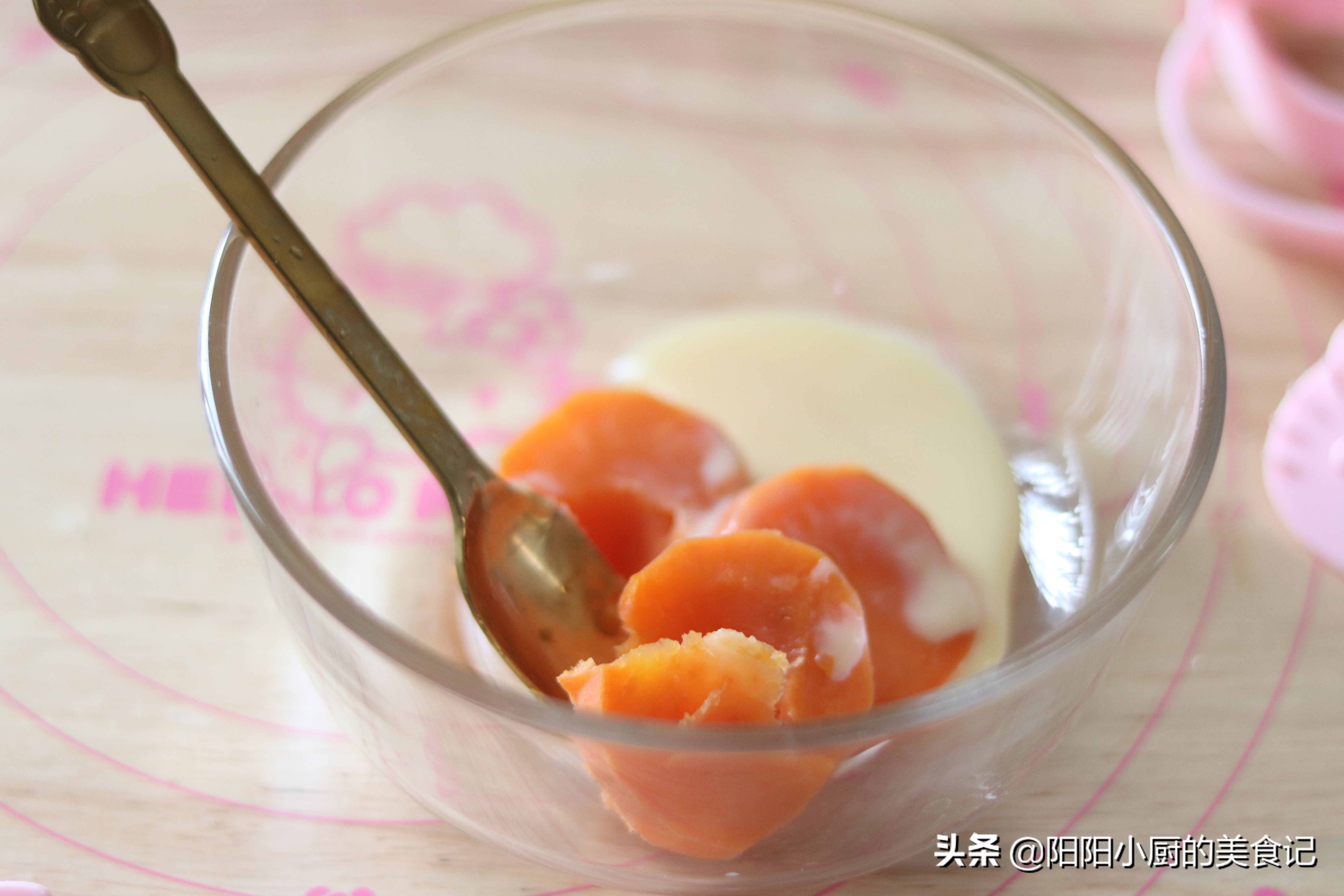 奶粉做好吃的小零食简单的,用不完的奶粉做零食