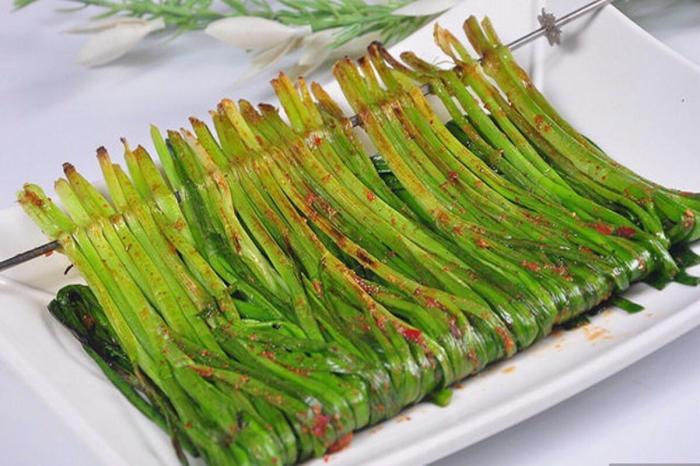 秘制烤韭菜酱汁,韭菜腌制烧烤