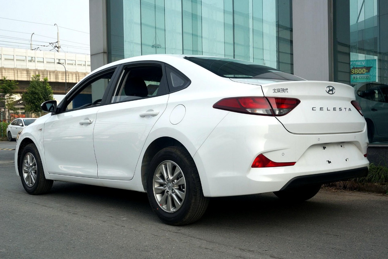 现代悦动怎么样值得购买吗,现代悦动和阳光车哪个省油