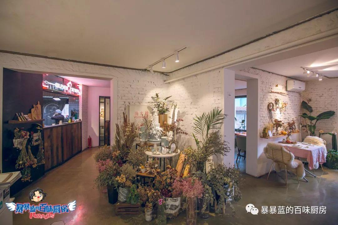 来这家店你真没办法好好吃饭，每道菜都堪比艺术品，好吃到光盘