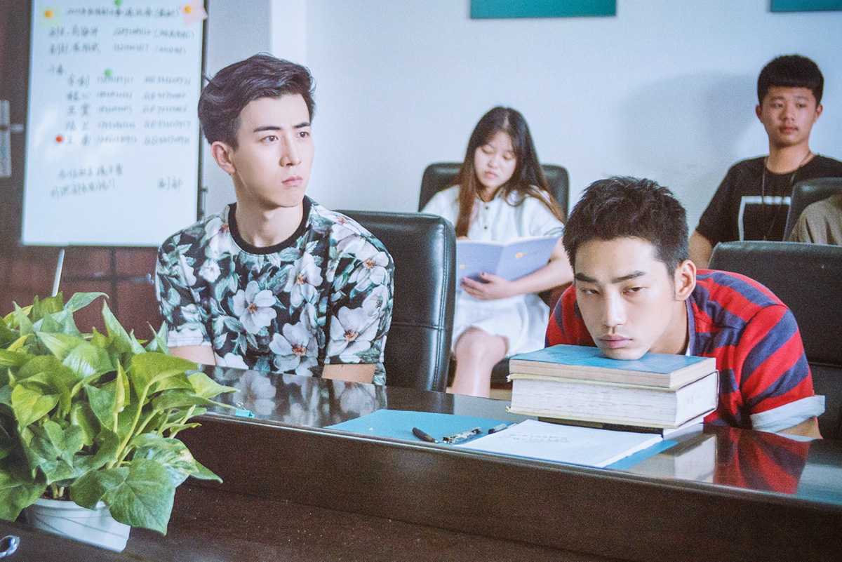 简陋道具拍产品大片,简陋道具拍产品视频