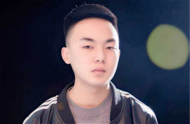 超好听的爱情歌曲铃声,手机铃声最好听的爱情歌曲