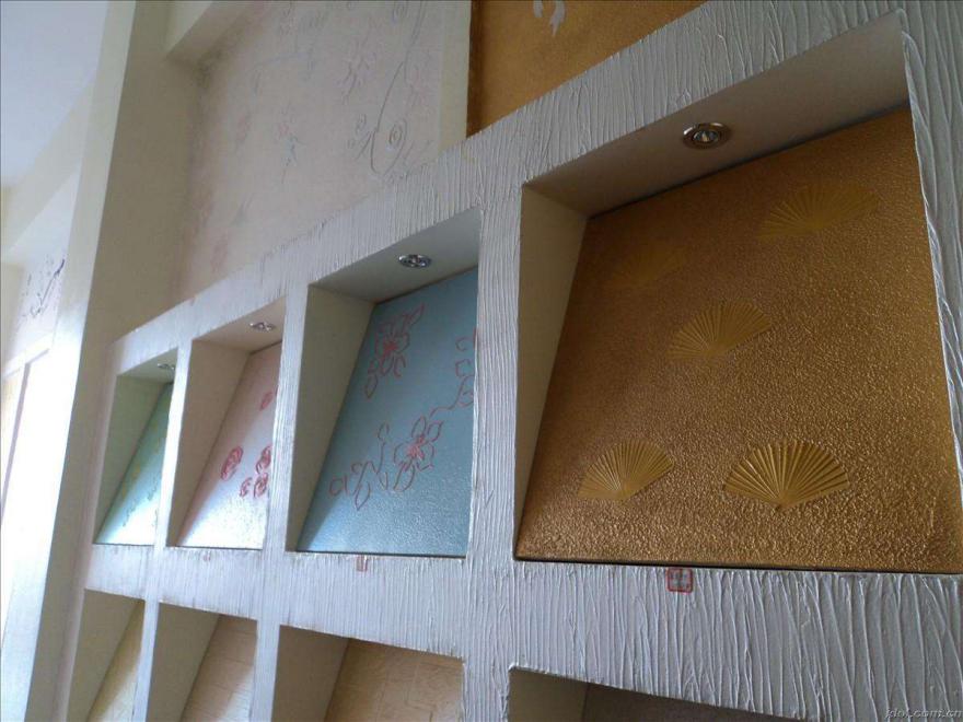 墙面翻新自粘墙纸,怎样用自粘墙纸自己装修房子