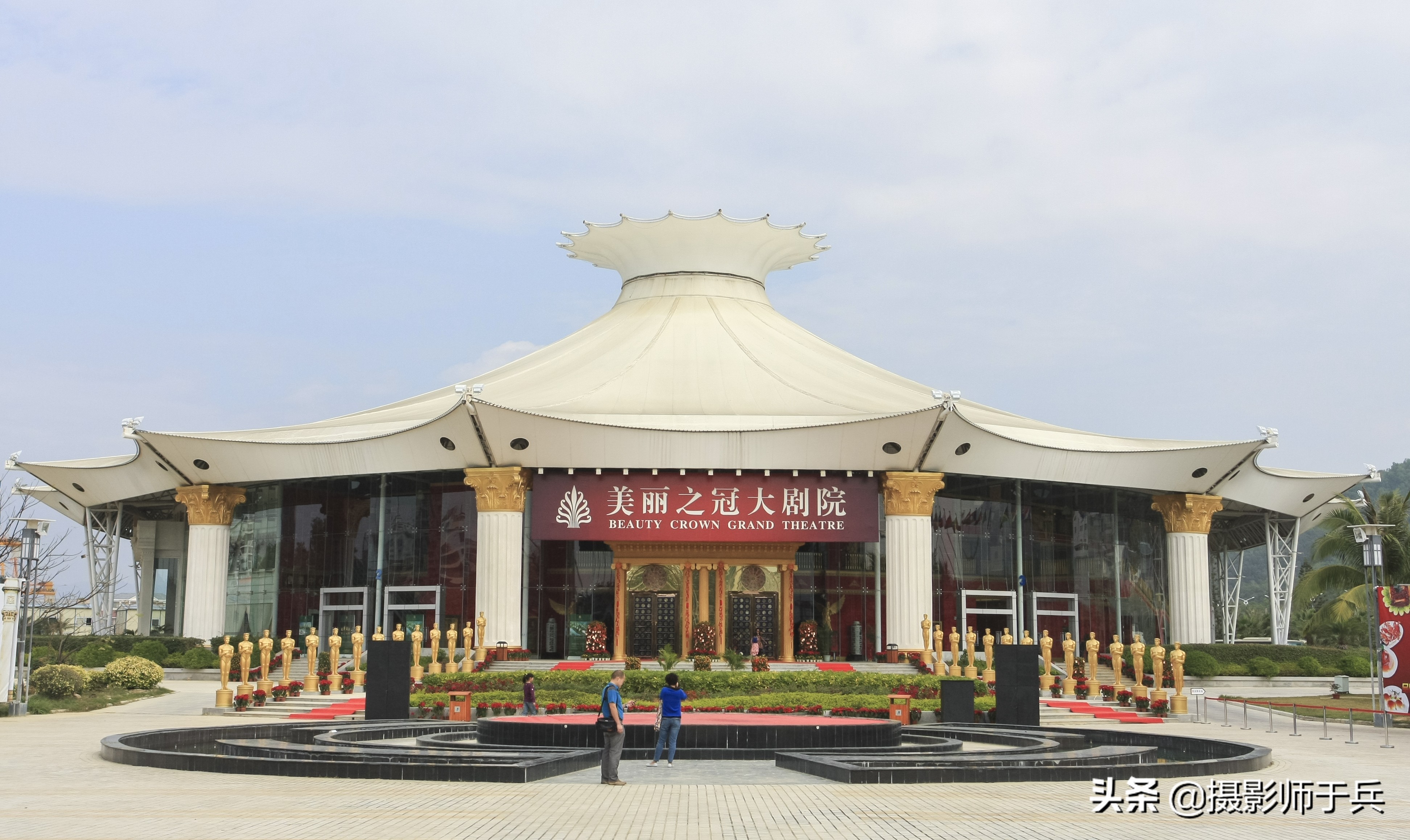 上海大树造型的著名建筑,世界第一大独栋建筑