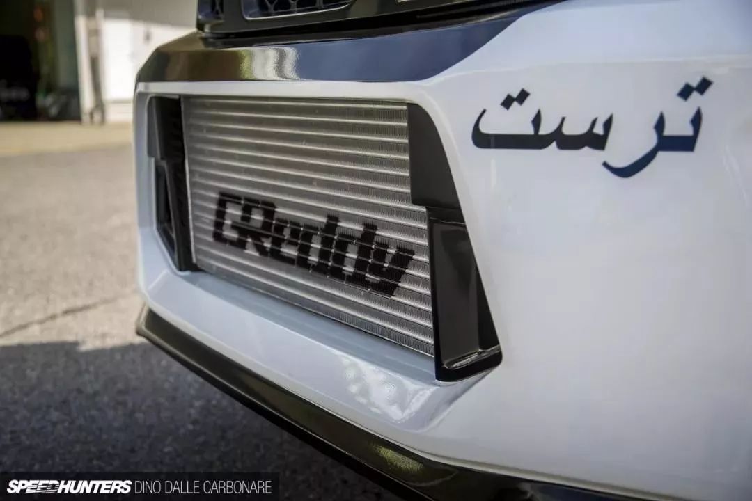 中东爆改2000匹途乐,中东改装途乐y61