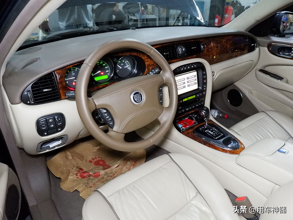 花两万买当初一百万的捷豹,花九万八买了当年一百万的捷豹