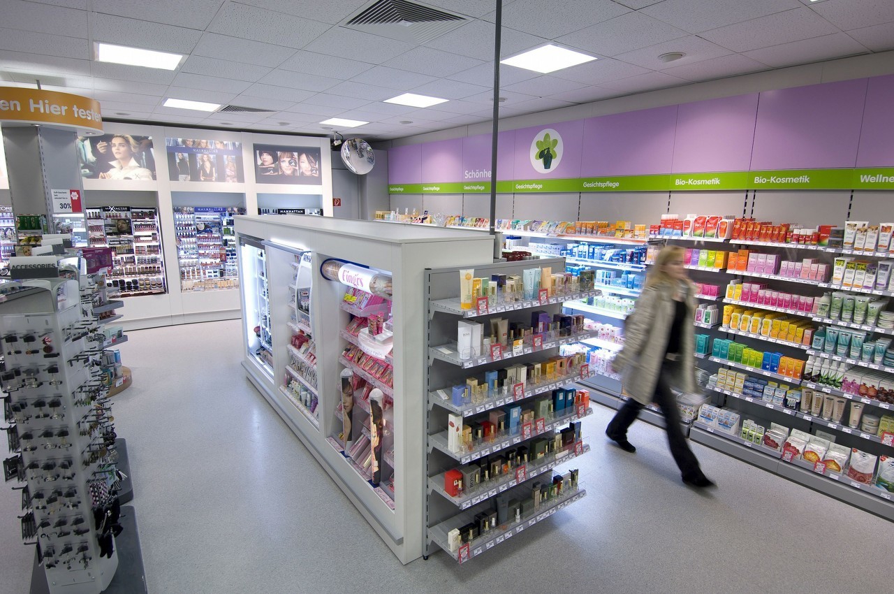 1122家药店，卖给大连锁