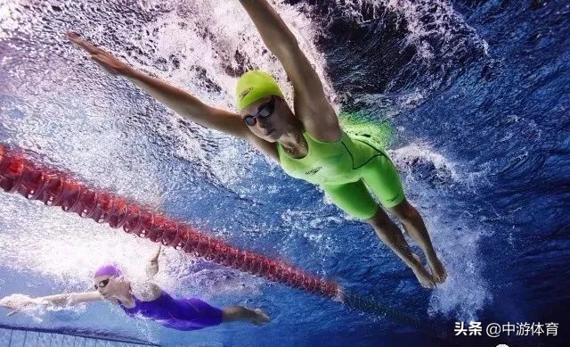 中游体育：第三种增加游泳速度的技巧减少失速