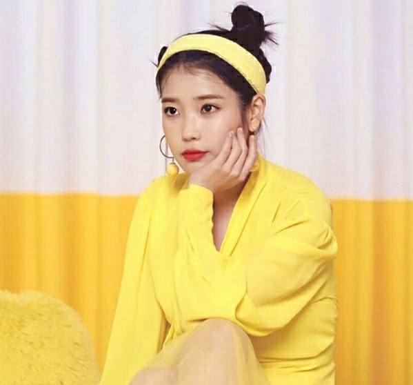 iu代言新百伦图片,新百伦iu代言人