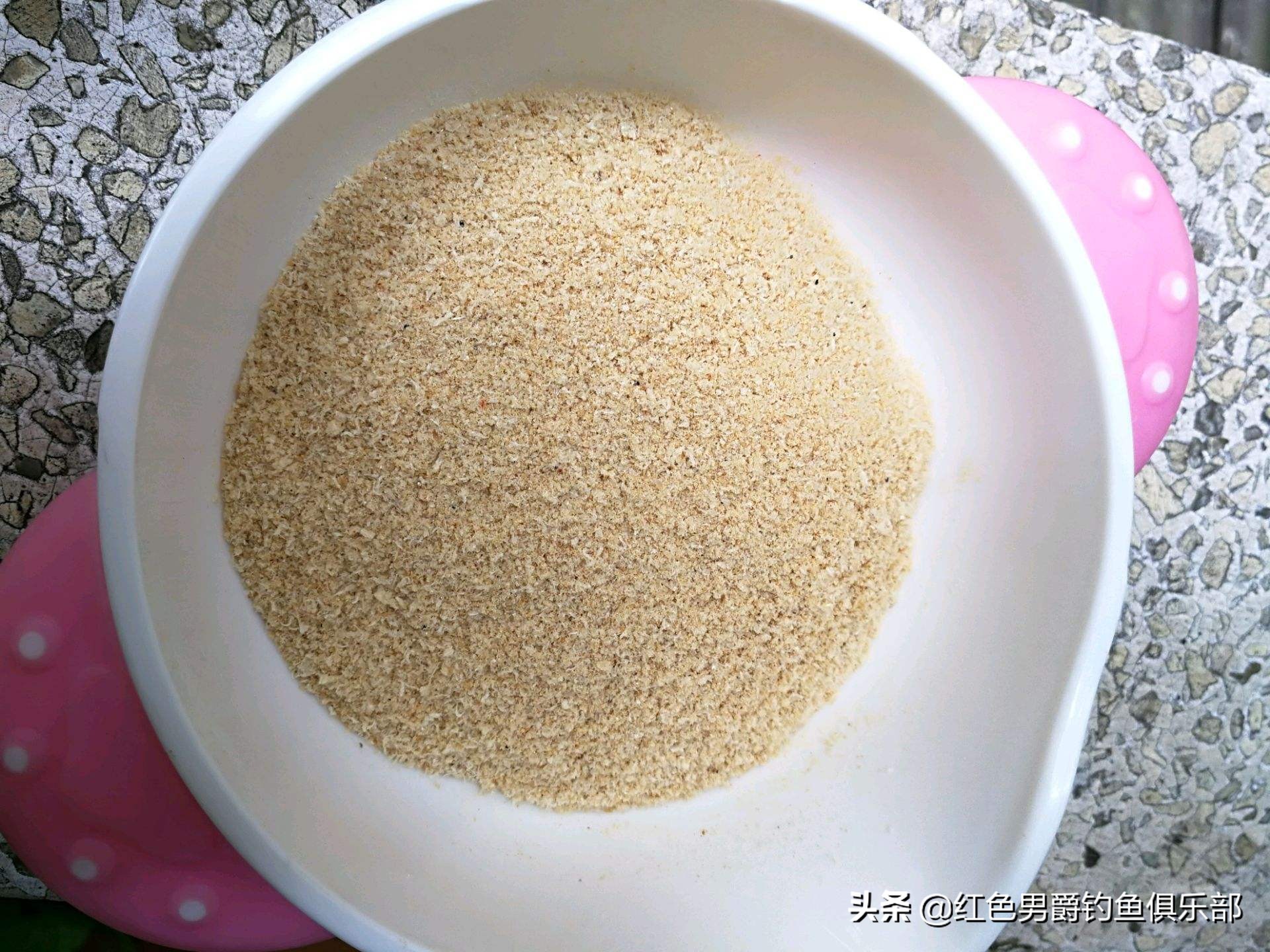 野钓钓大物用什么竿和饵料,手竿钓大鱼饵料怎么做