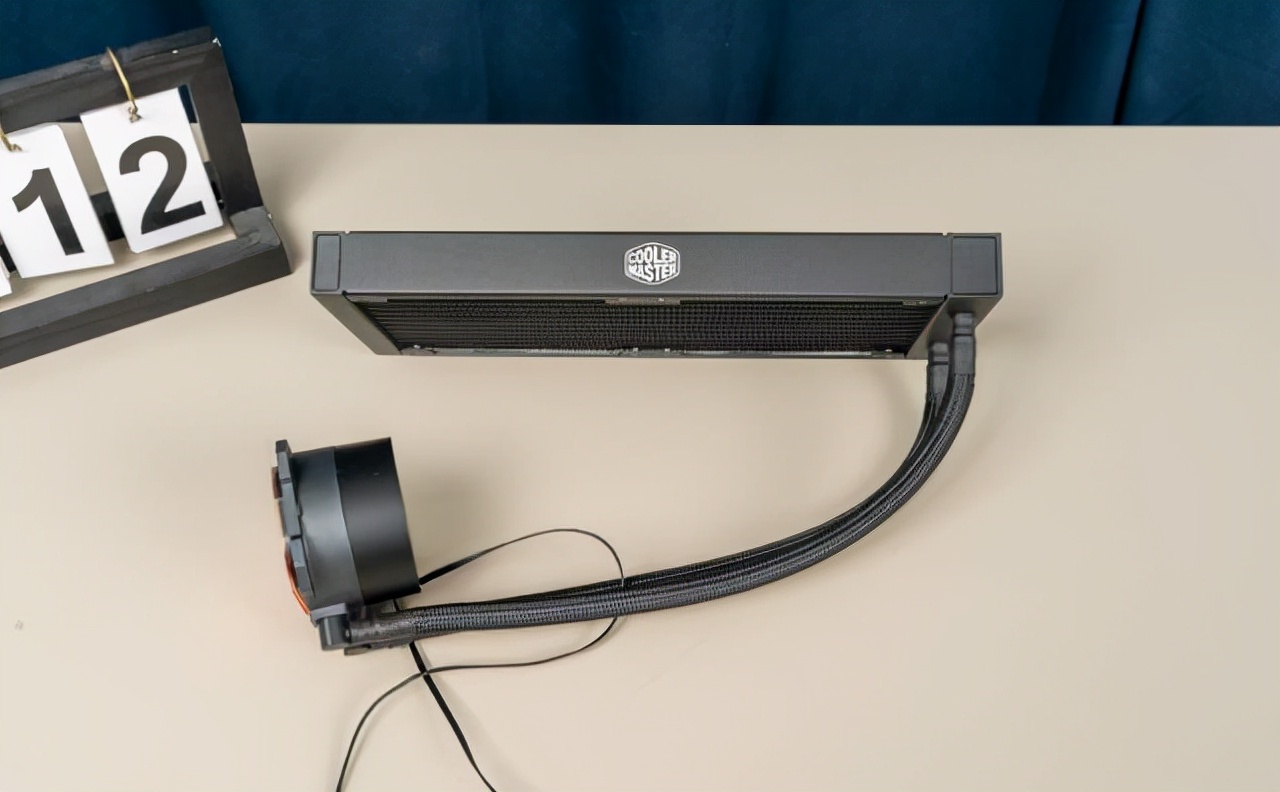 一体水冷主机和分体水冷主机区别,水冷主机好和普通的有什么区别