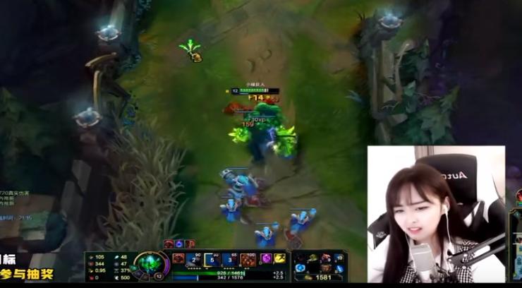 女主播直播被骂哭,女主播直播被骂哭了