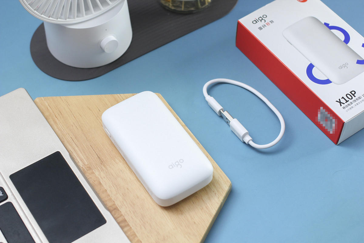 爱国者充电宝10000mah37w,爱国者aigo充电宝x10p拆解