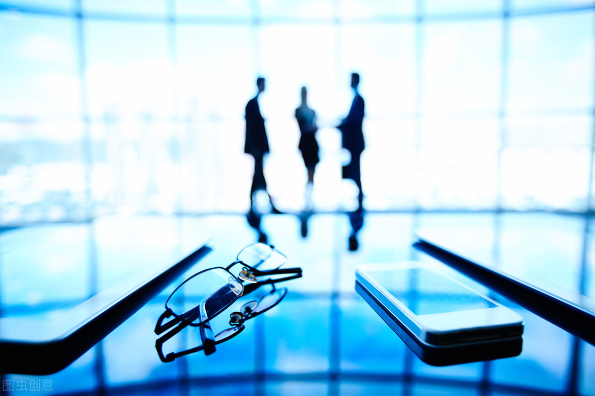 单位缴纳的五险一金是怎么扣费的,五险一金扣的是三险么