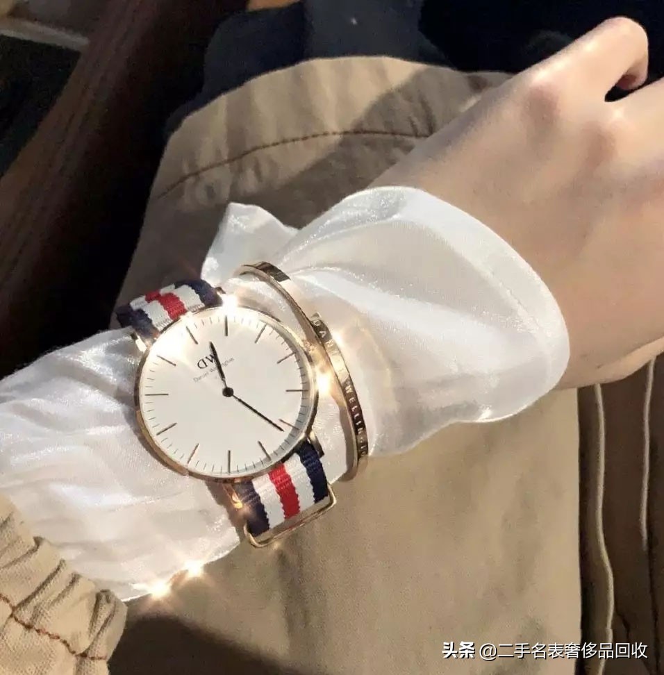 dw手表适合什么年龄段,dw手表为什么价格差那么大