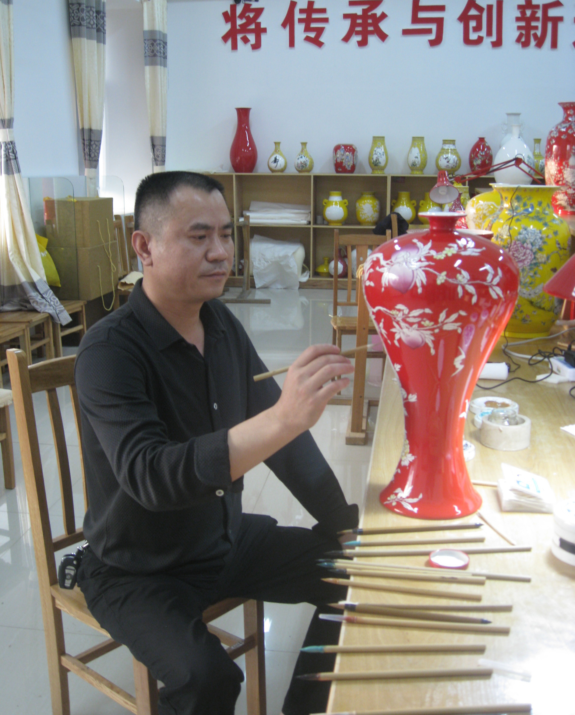 瓷器十八罗汉人物造像图片大全,达摩罗汉造像瓷器