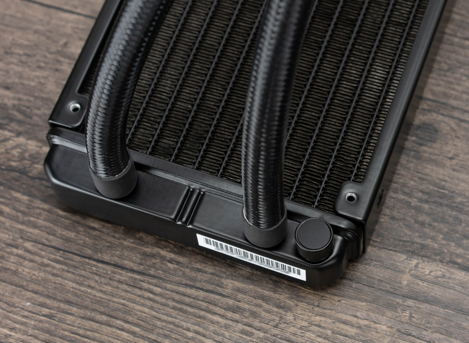 银欣360水冷散热器,压制12代处理器的水冷