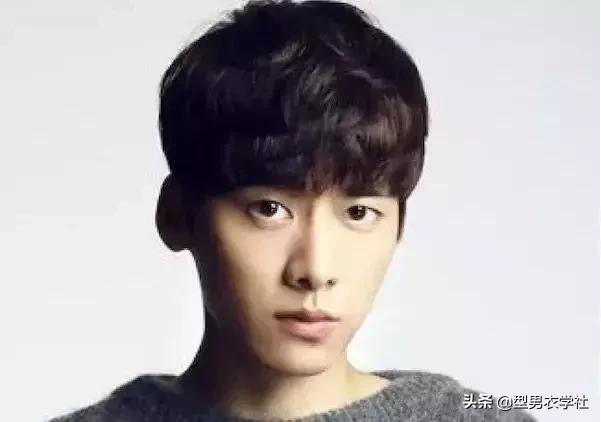 如何选择合适的发型，男生们快来学学