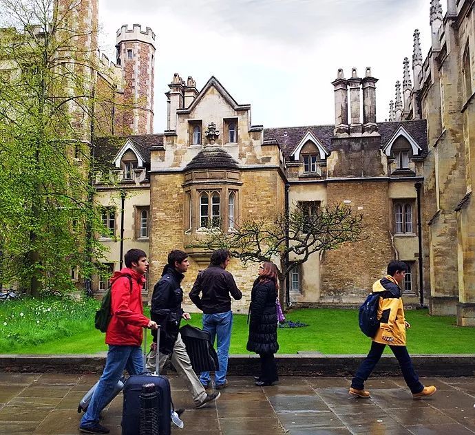 简明科学史,8：牛顿智商290？他到底有多牛？