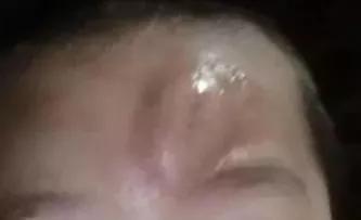 爸爸带娃搞笑名场面看一遍笑一遍,高龄宝爸用背带带娃的搞笑视频