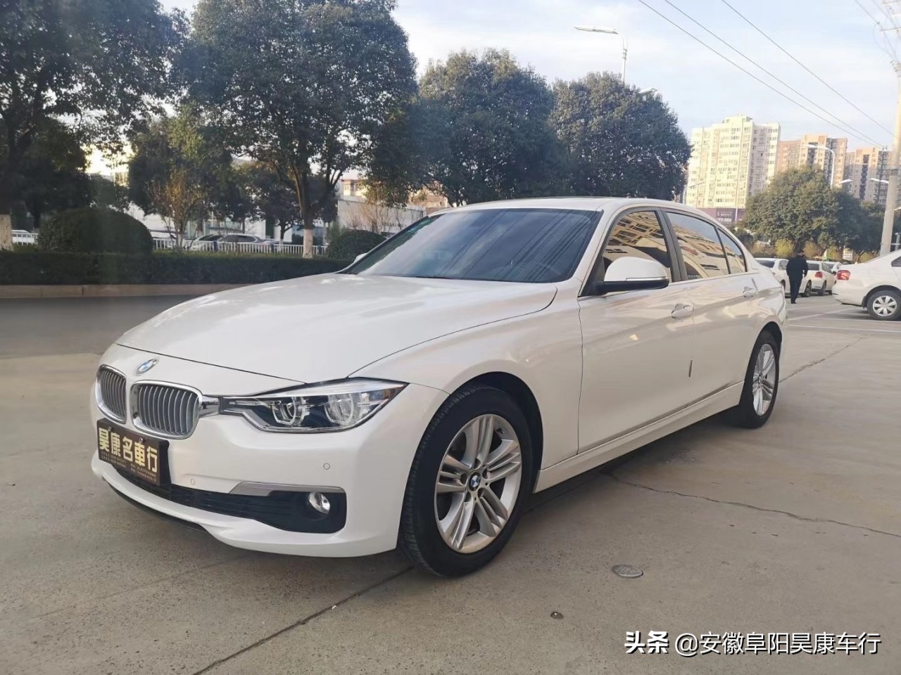 2017款宝马318li值得购买吗,2010年宝马318二手值多少钱