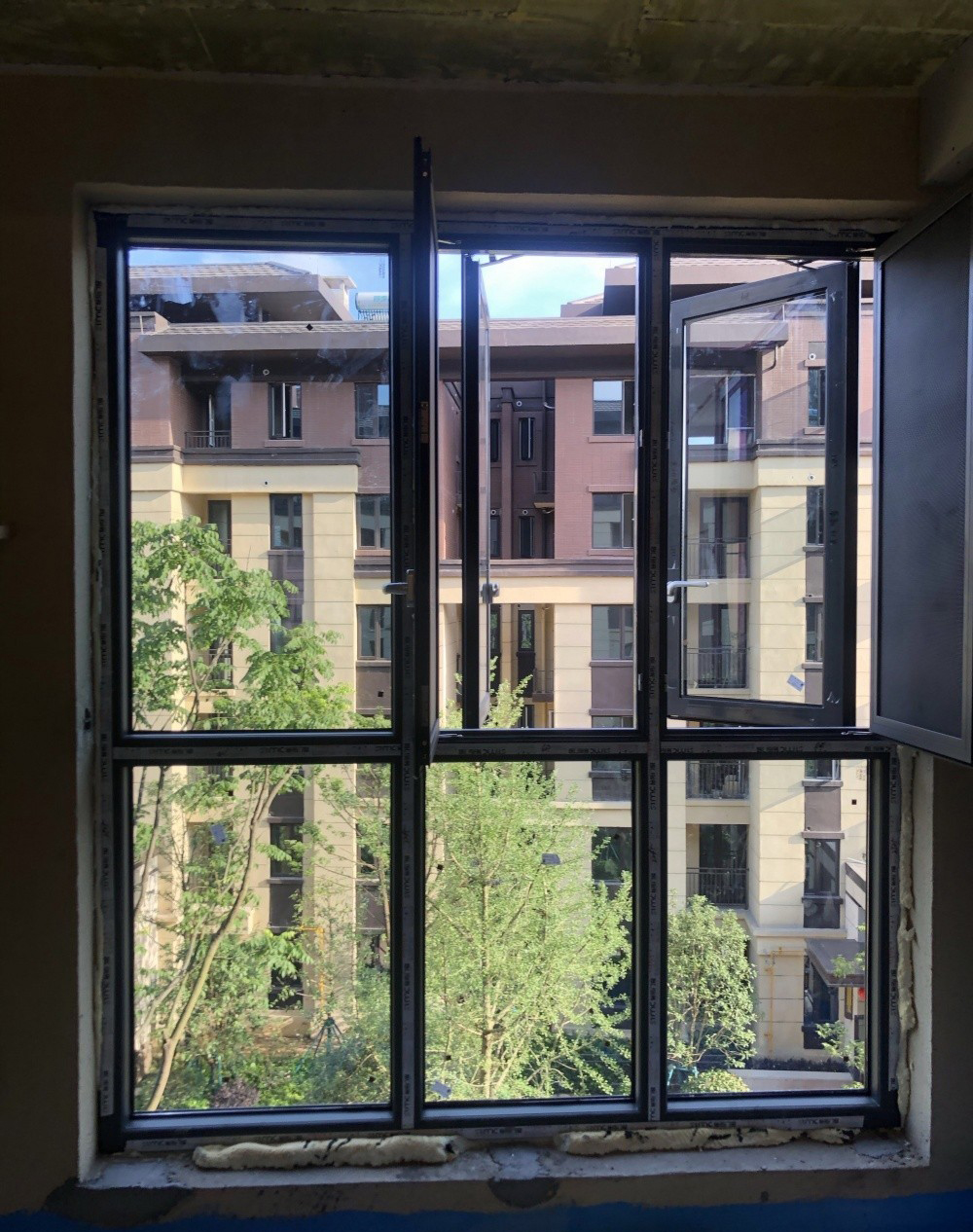 金地三千府别墅装修庭院实景,金地三千府装修设计案例效果图