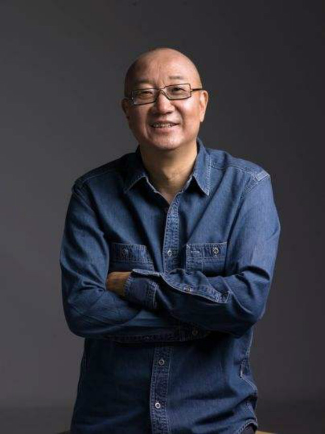 地产大亨冯仑完整版视频,房地产大佬冯仑最新视频