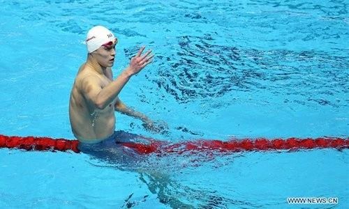 霍顿拒绝与孙杨合影，还鼓动季军也不要上领奖台