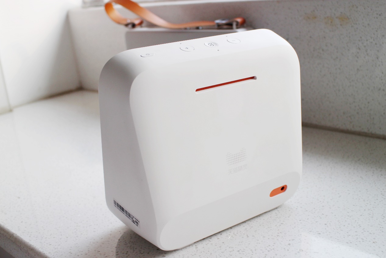 天猫精灵ccl智能音箱和致敬版,天猫精灵cc7e智能音箱