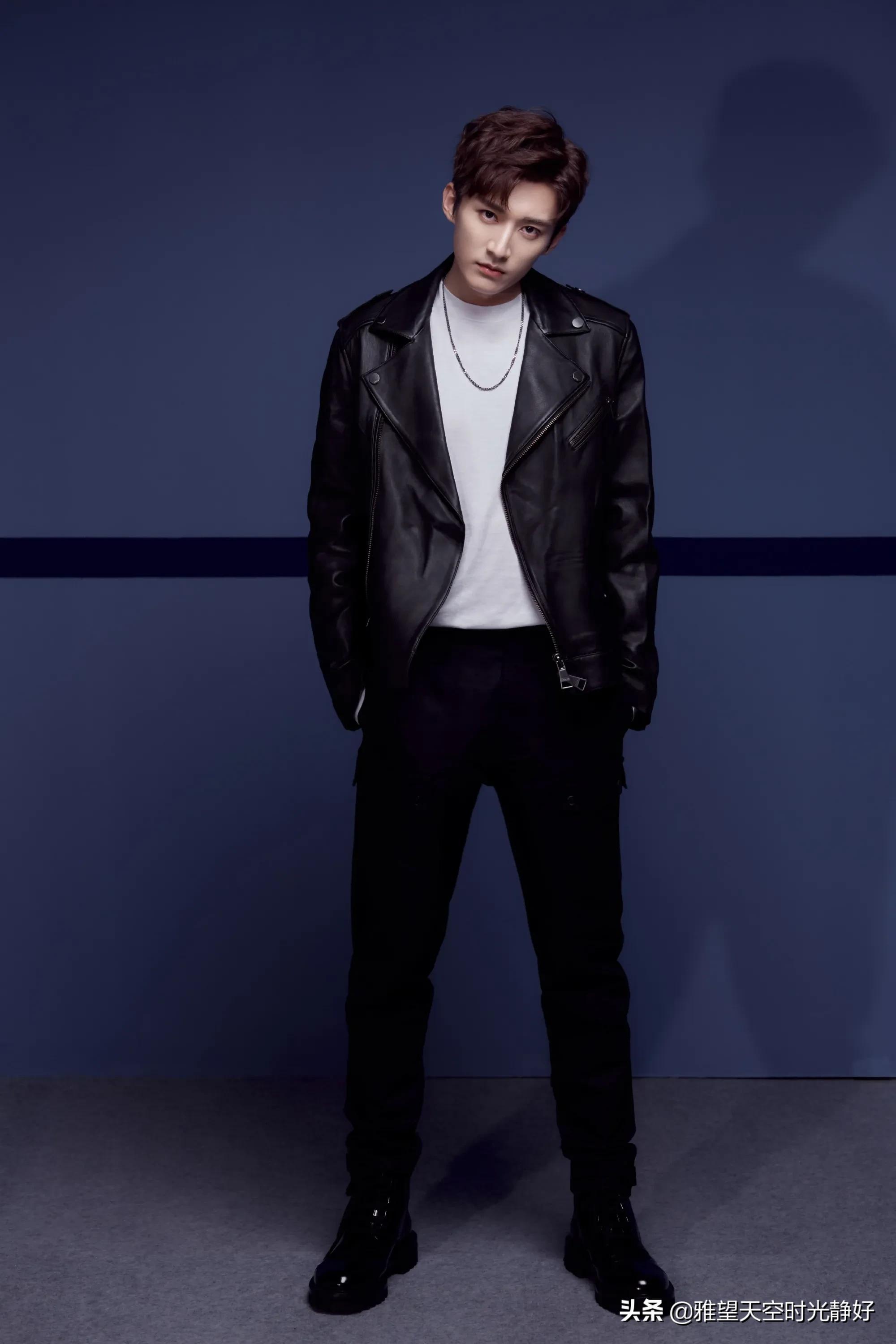 男明星西装穿搭夏季帅气,男士明星皮衣西服外套搭配