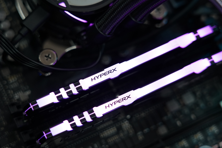 流光溢彩性能十足：HyperXDDR4RGB雷电流光系列骇客神条测评