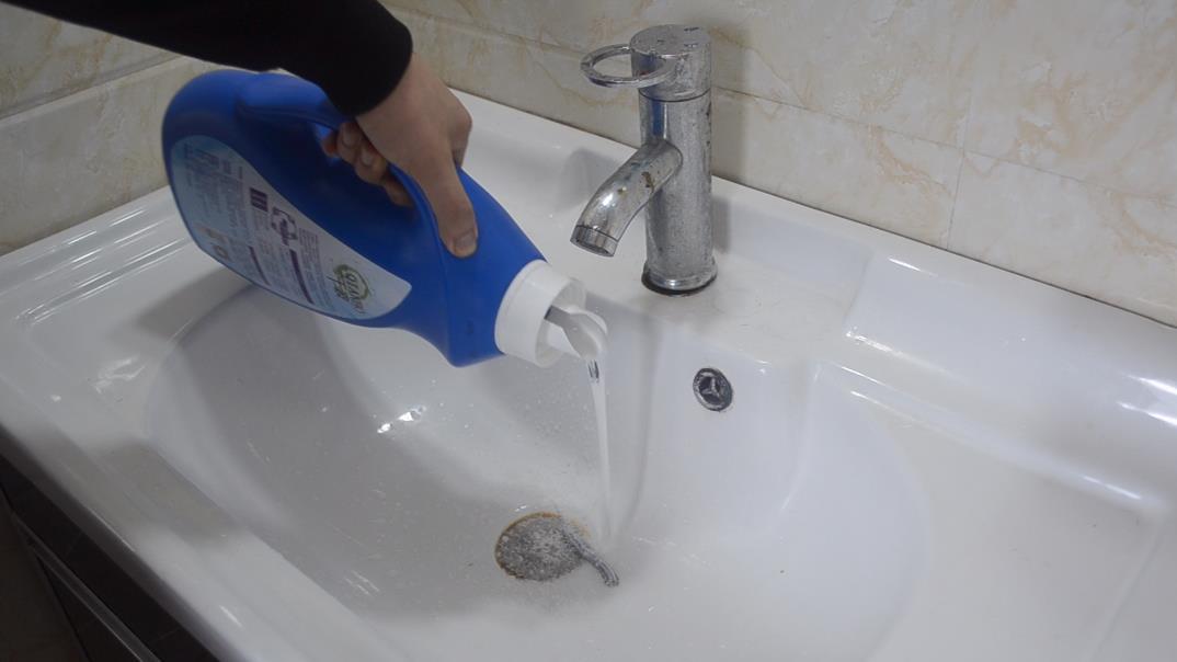 毛巾脏了怎么洗不用加白醋小苏打,毛巾脏一招教你洗干净