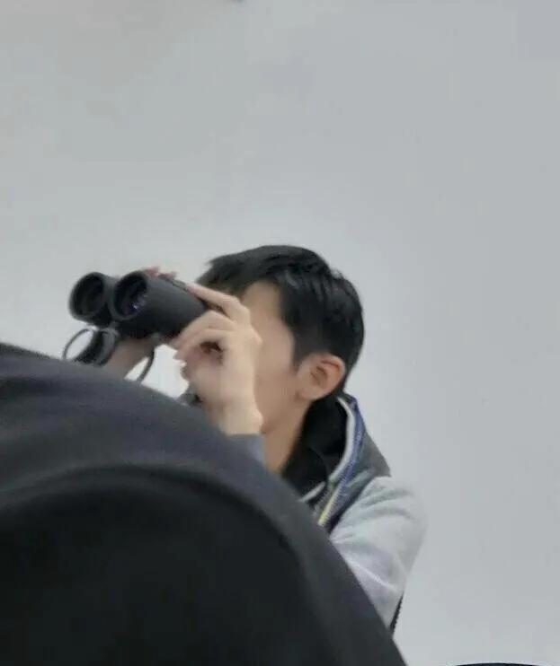 有没有看不清黑板想买一台望远镜的冲动?