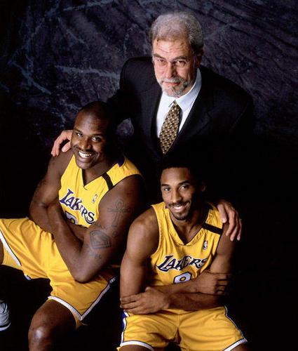 回顾科比的荣耀时刻,篮球巨星科比纪念视频