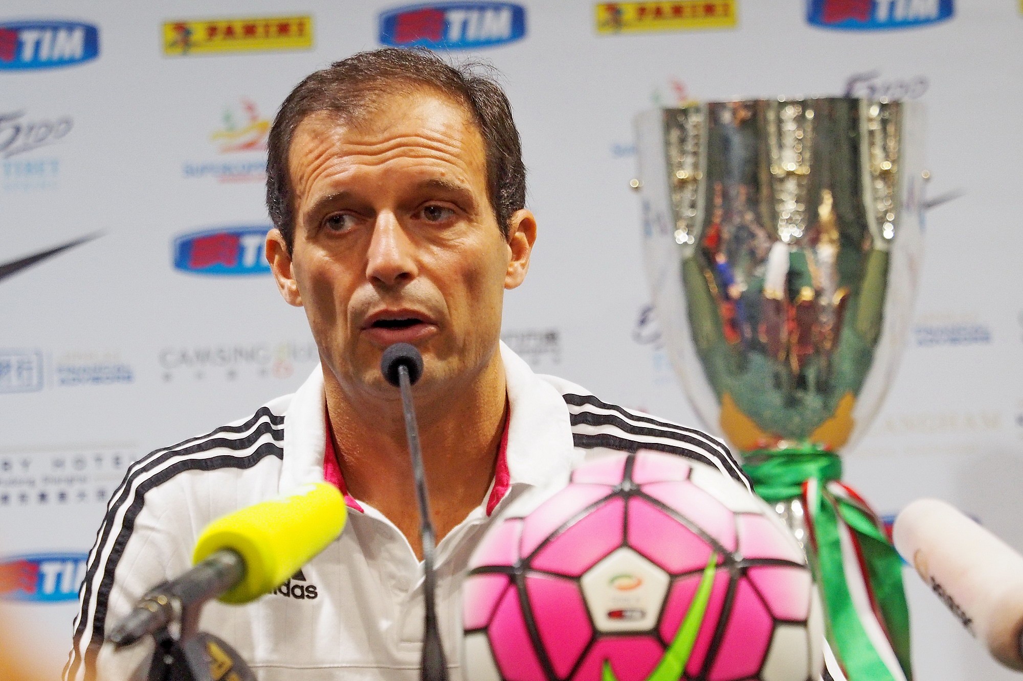 尤文32逆转那不勒斯,尤文3:2逆转马竞视频